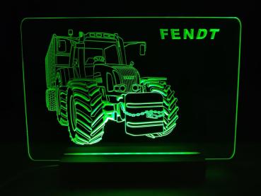 Fendt Favorit 900 mit Maissilage Anhänger